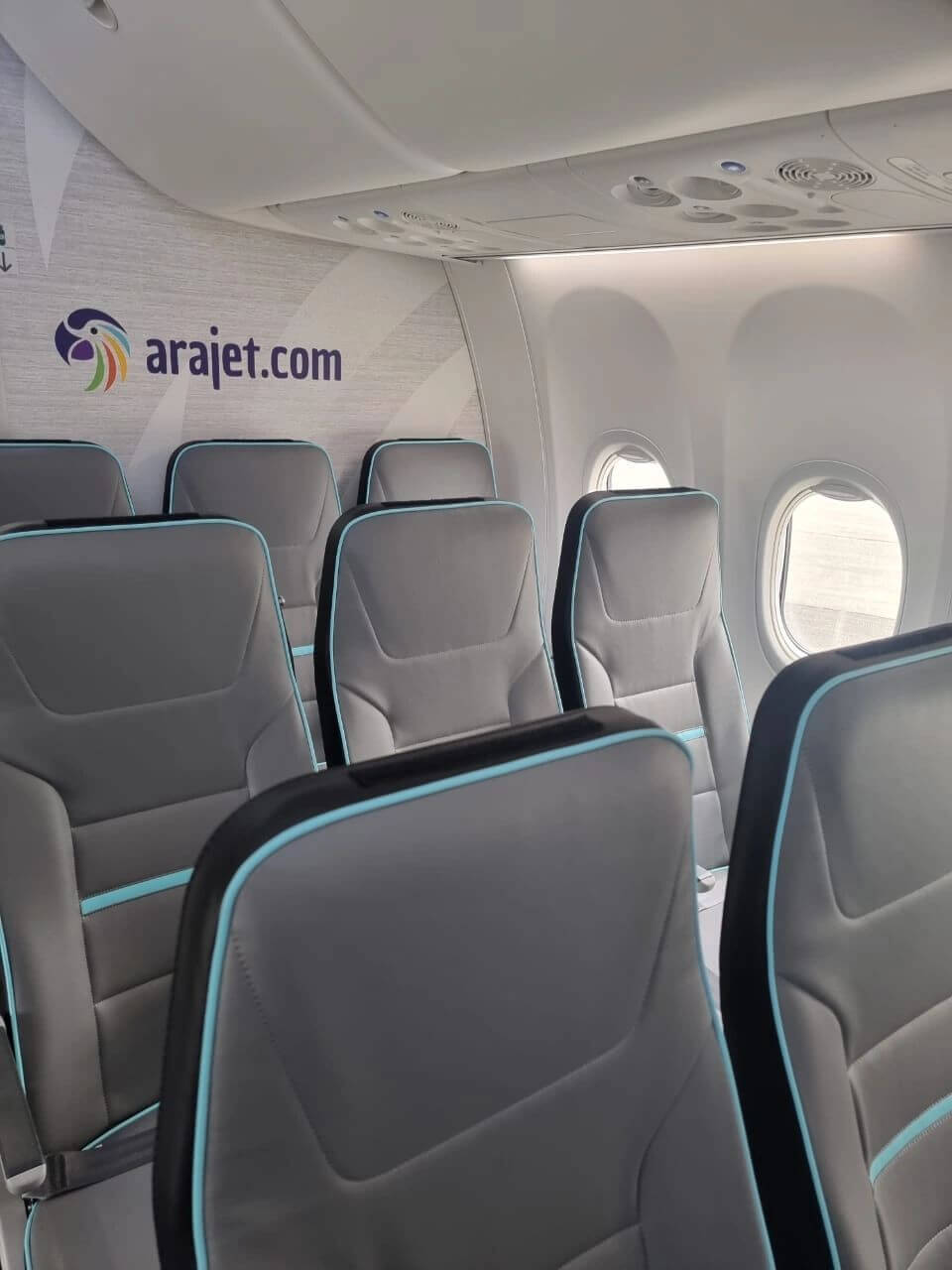 Arajet receives first 737-8 aircraft linefit with Geven Essenza SE D3 seats